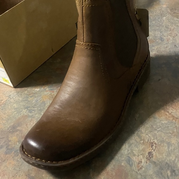 Born Men's Tan Leather Ankle Boots - Picture 3 of 4